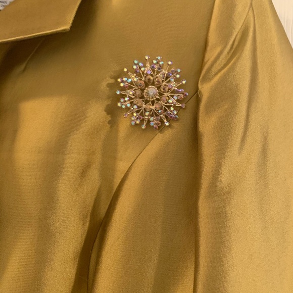 Women’s skirt suit set - Picture 2 of 6